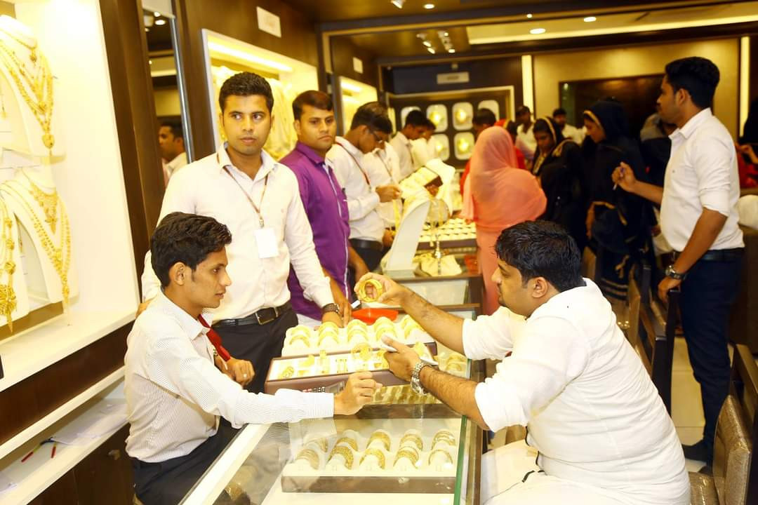 HAYRA GOLD & DIAMONDS