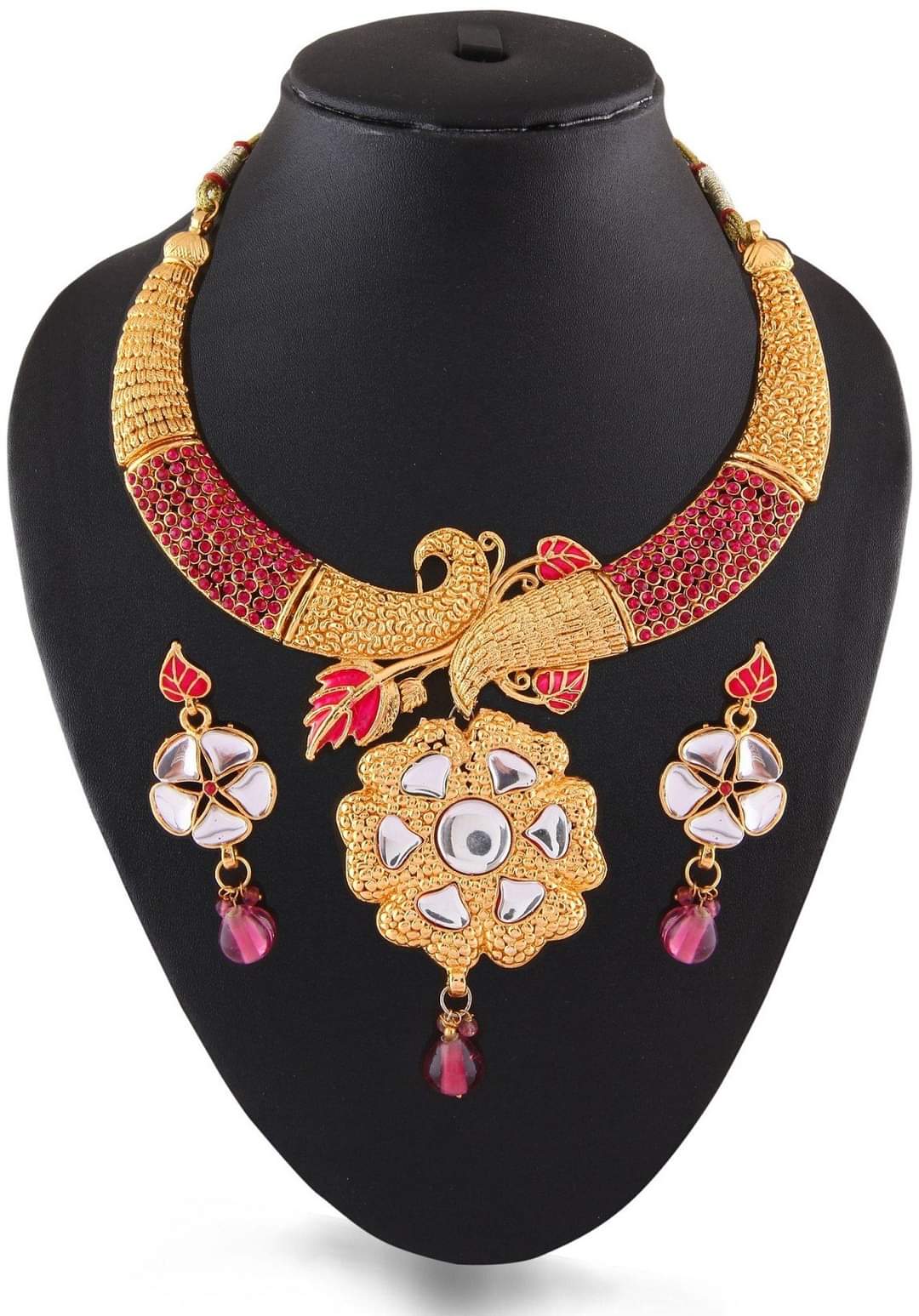 HAYRA GOLD & DIAMONDS